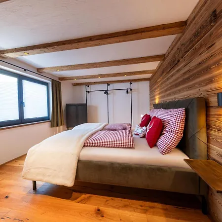 Hide-away Hahnenkamm 1