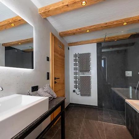 Hide-away Hahnenkamm 1 키츠부헬
